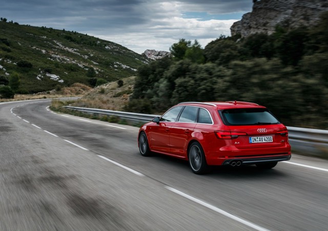 Audi A4 Avant photo 29