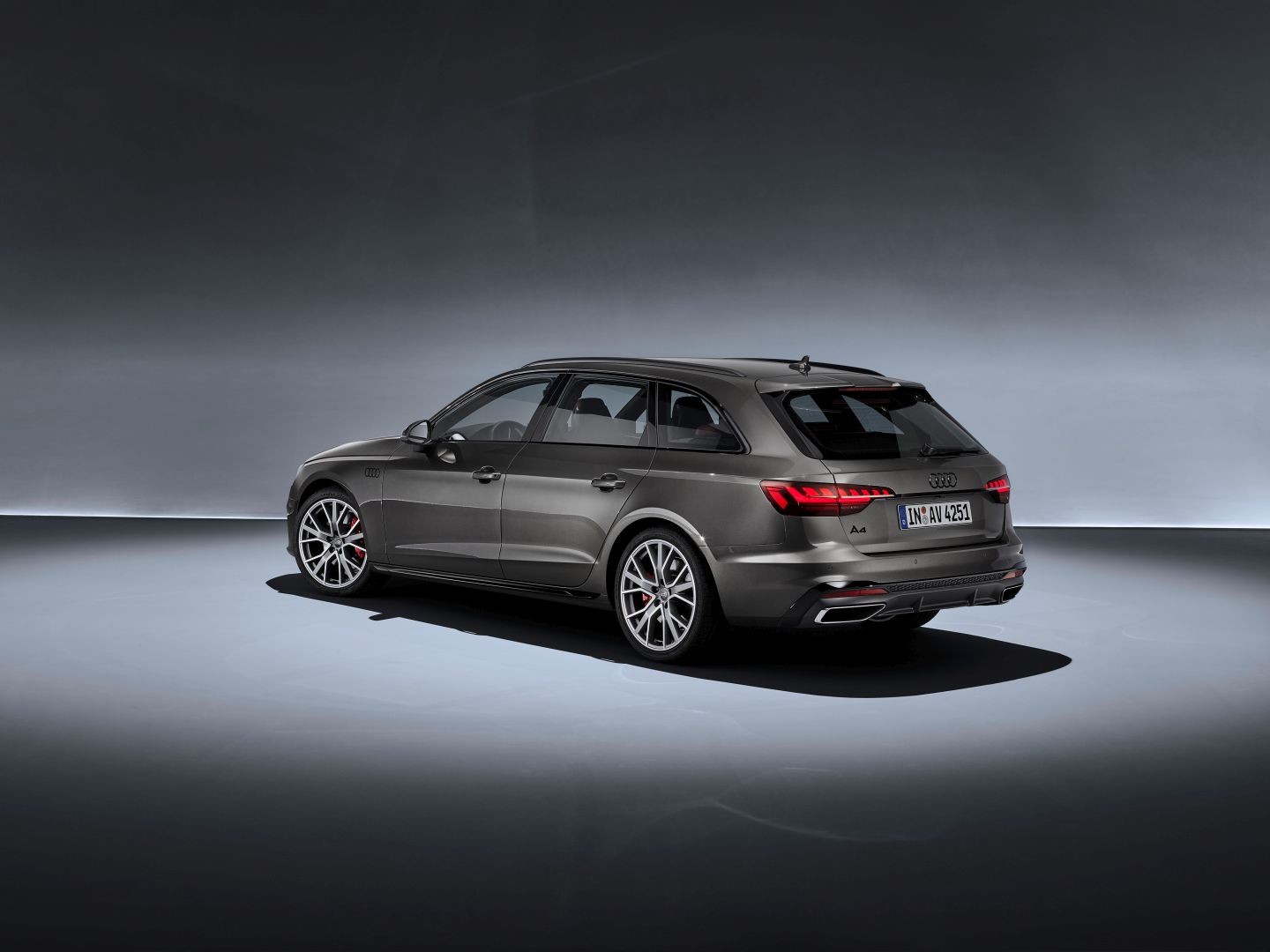Audi A4 Avant photo 7