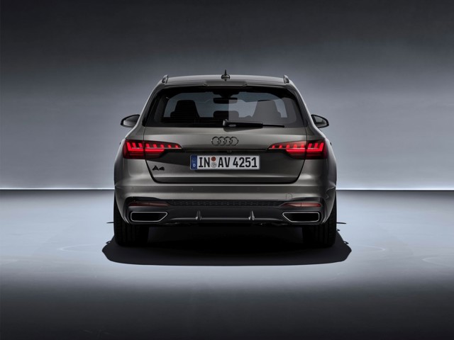 Audi A4 Avant photo 10