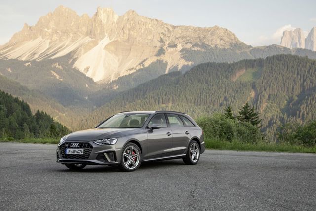 Audi A4 Avant photo 16