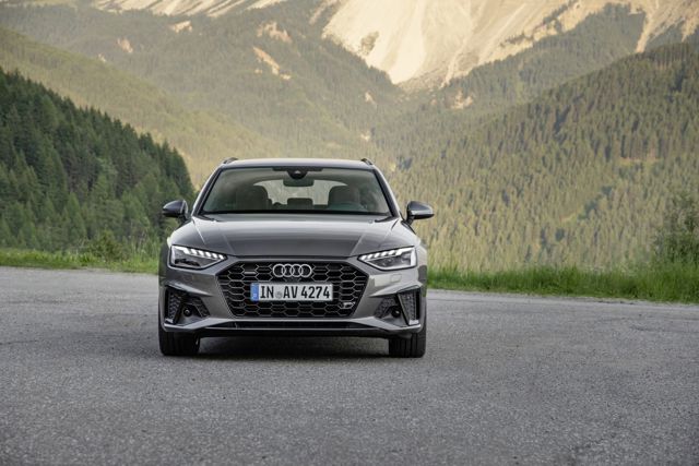 Audi A4 Avant photo 19