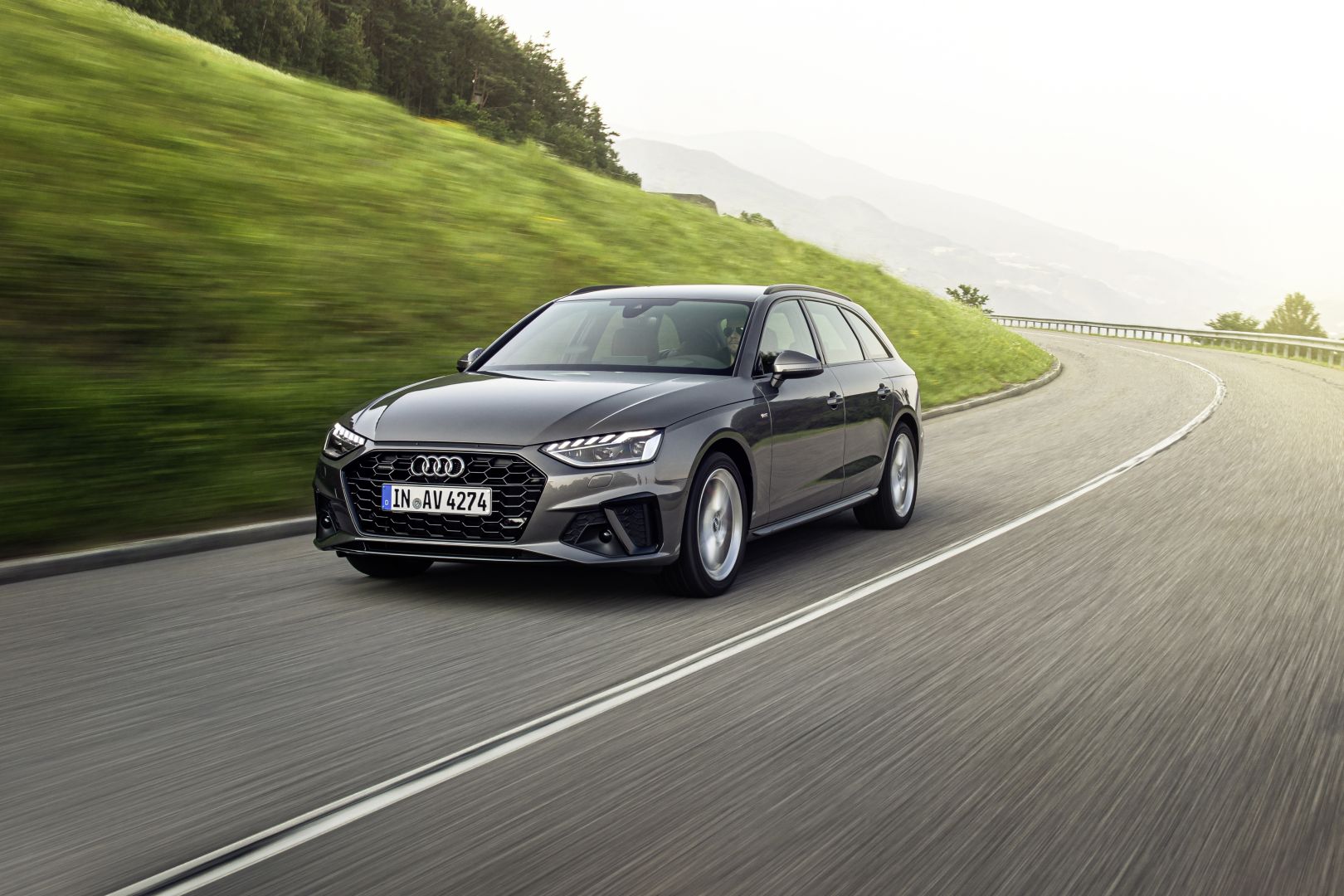 Audi A4 Avant photo 23