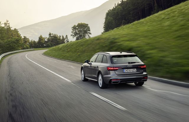 Audi A4 Avant photo 26