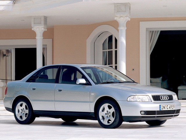 Audi A4 photo 15