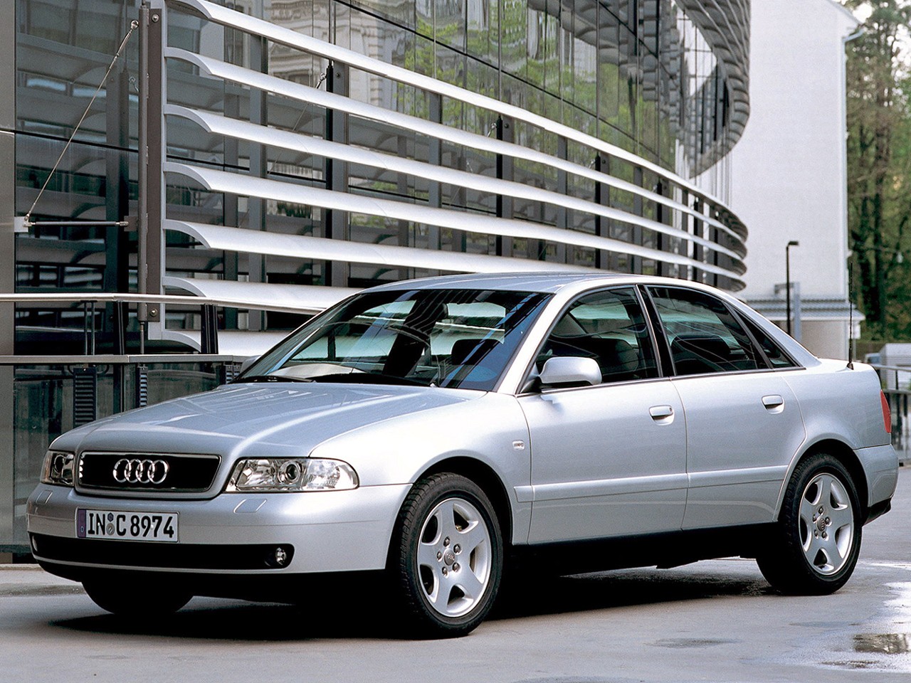 Audi A4 photo 19