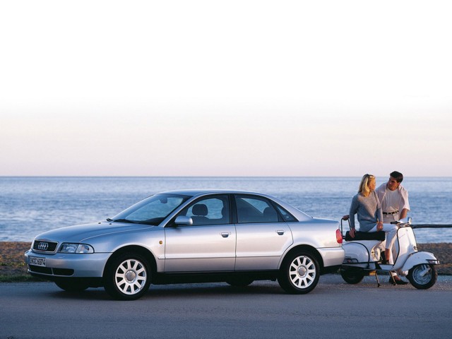 Audi A4 photo 24