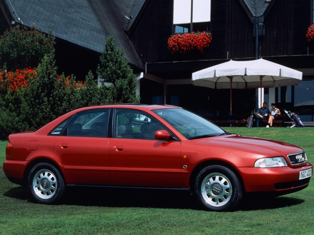 Audi A4 photo 33
