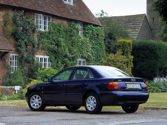 Audi A4 photo 42