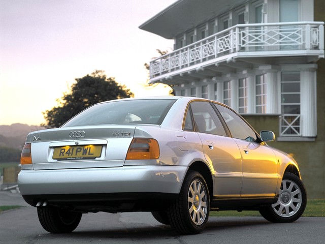 Audi A4 photo 48