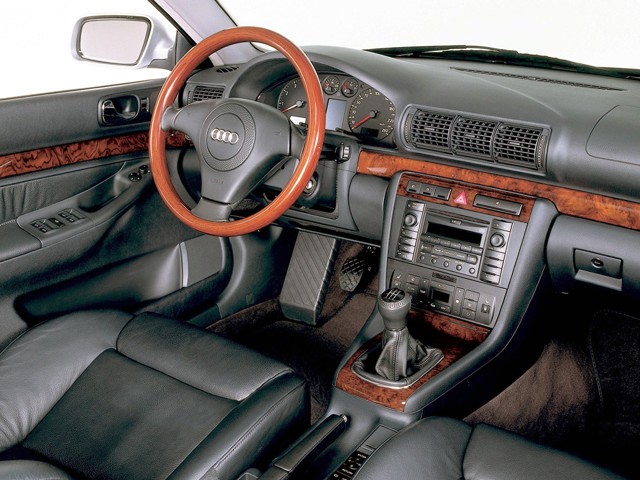 Audi A4 photo 50