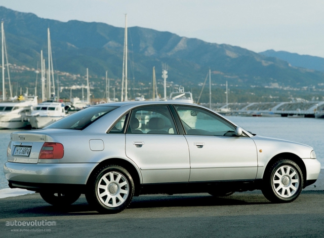 Audi A4 photo 4