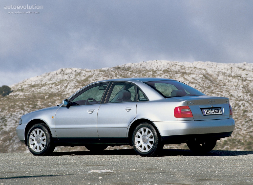 Audi A4 photo 5