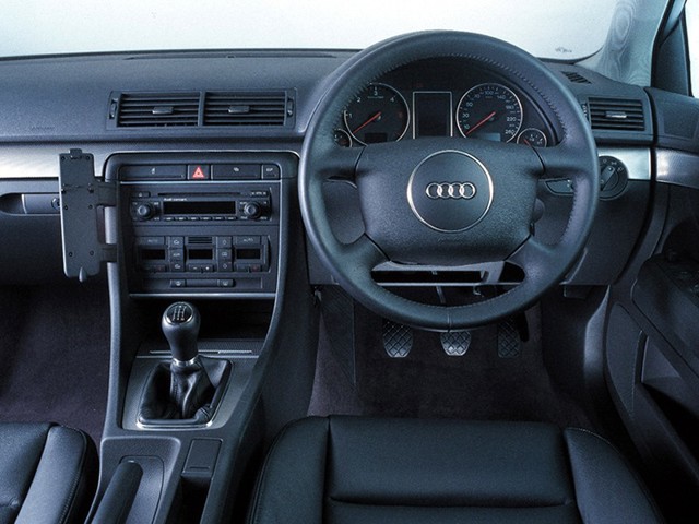 Audi A4 photo 70