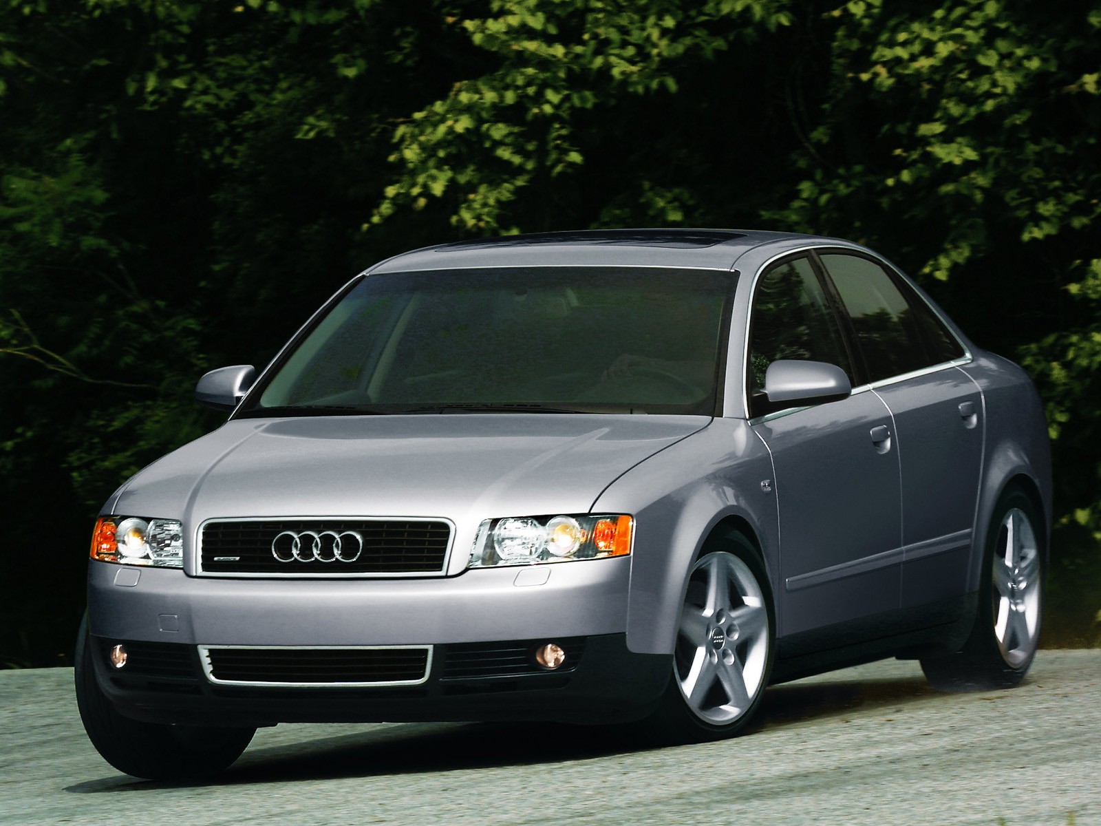 Audi A4 photo 18