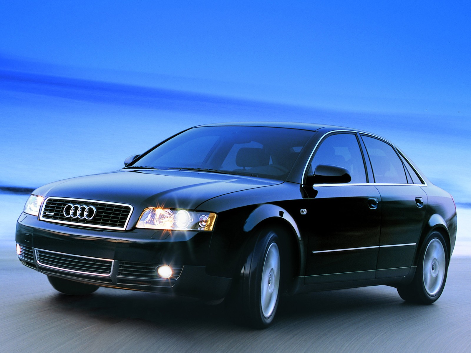 Audi A4 photo 20