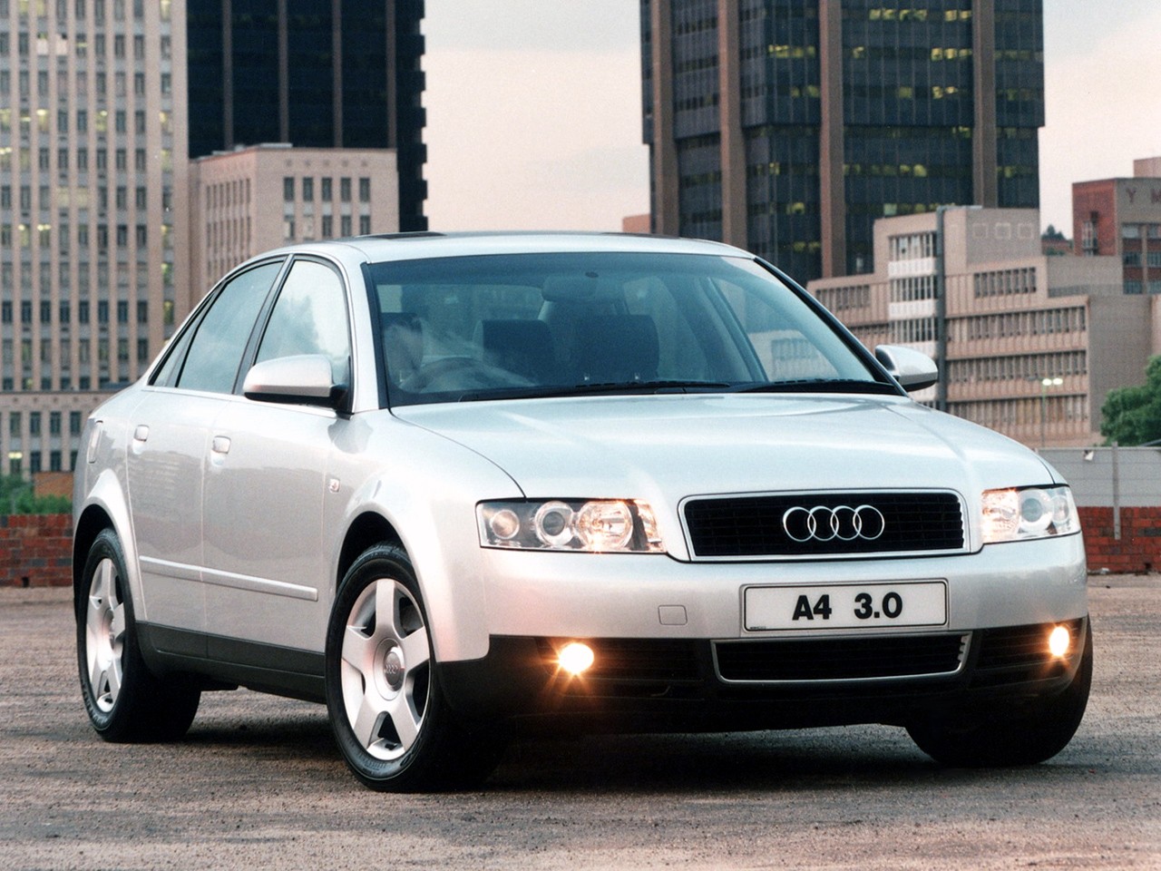 Audi A4 photo 21