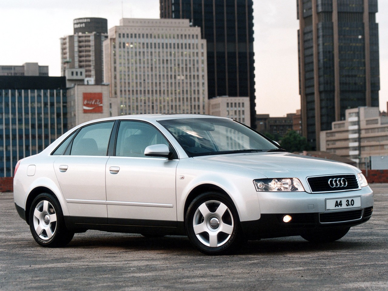 Audi A4 photo 22