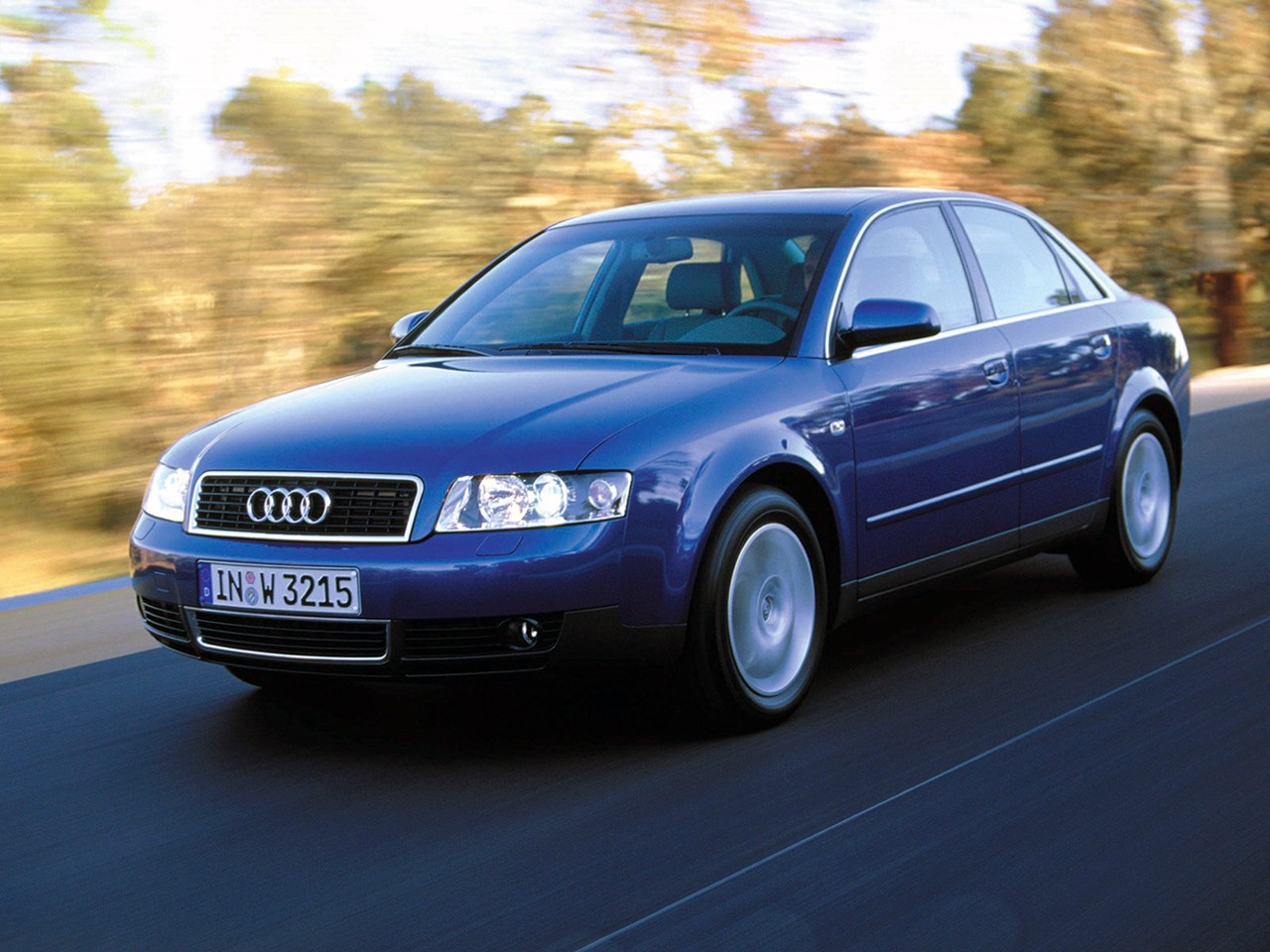 Audi A4 photo 28