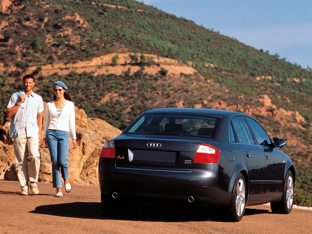 Audi A4 photo 29