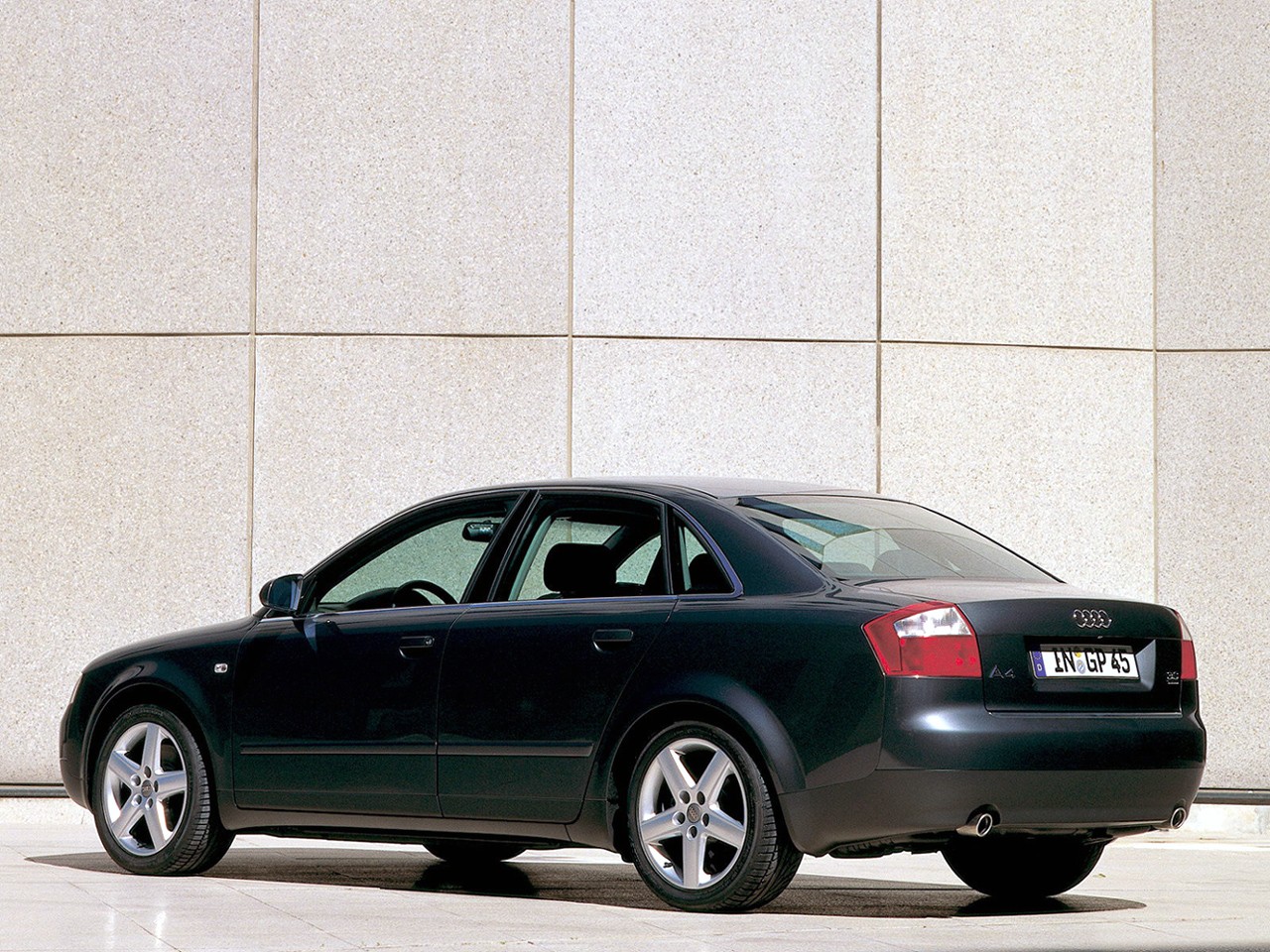 Audi A4 photo 33