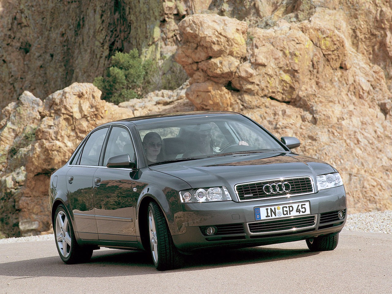 Audi A4 photo 34