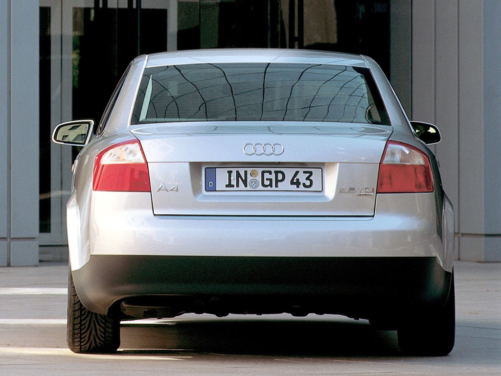 Audi A4 photo 39