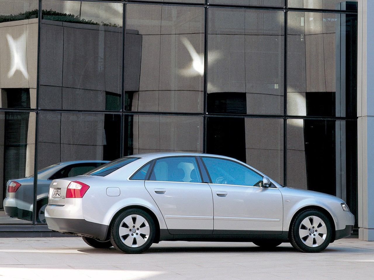 Audi A4 photo 40