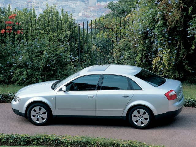 Audi A4 photo 43
