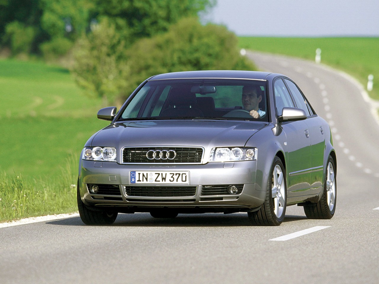 Audi A4 photo 56