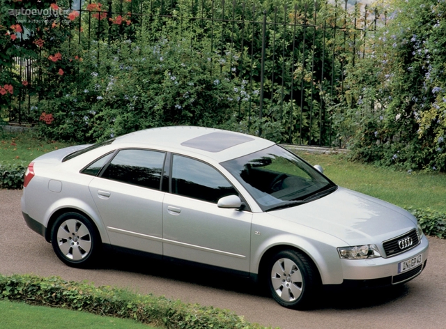 Audi A4 photo 2