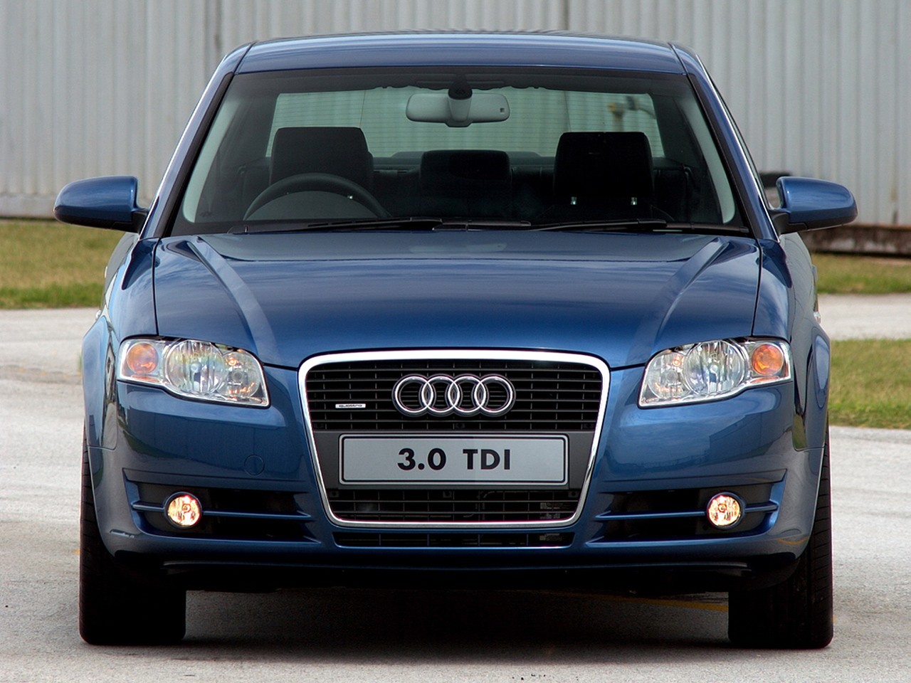 Audi A4 photo 11