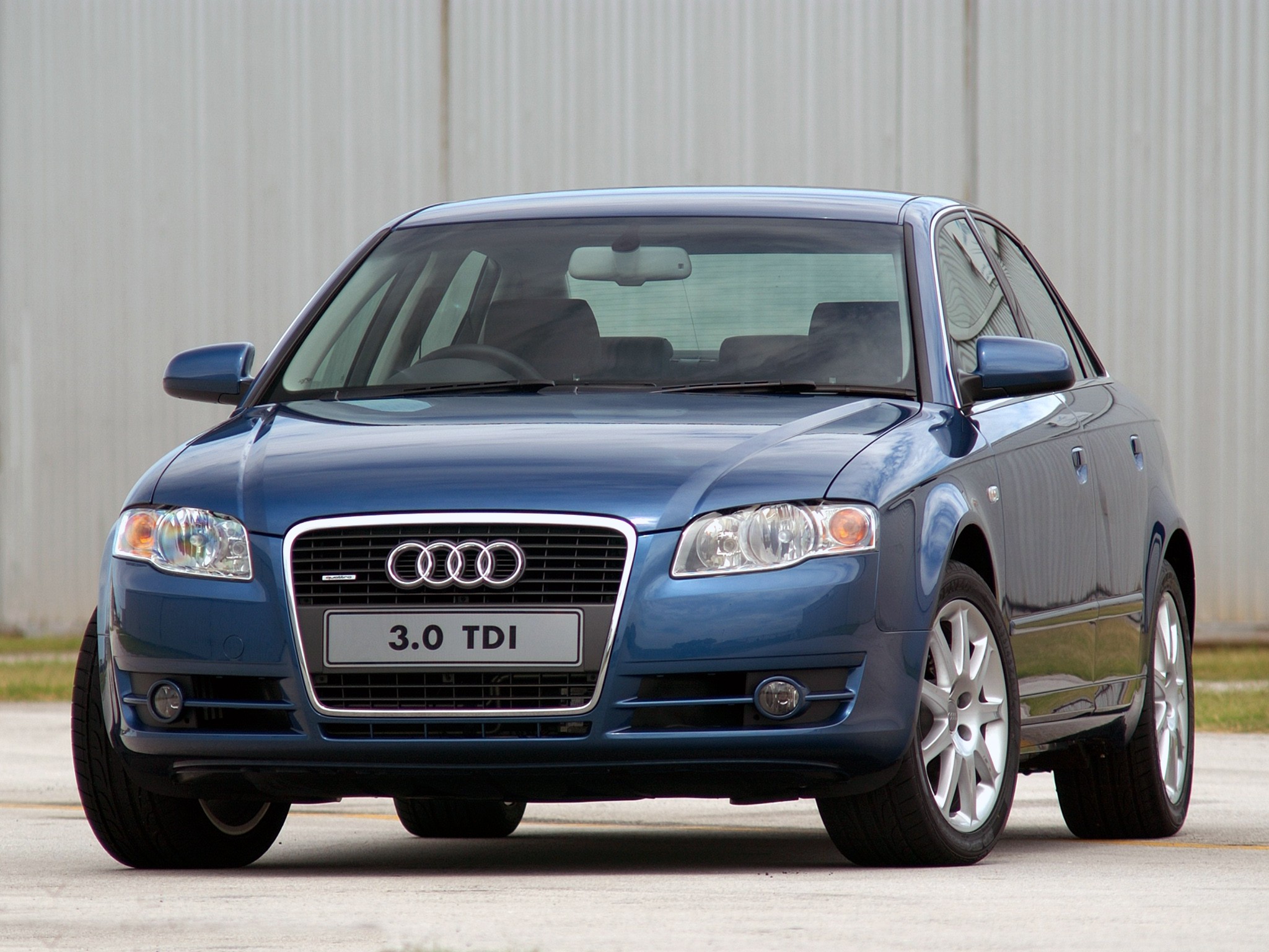 Audi A4 photo 13