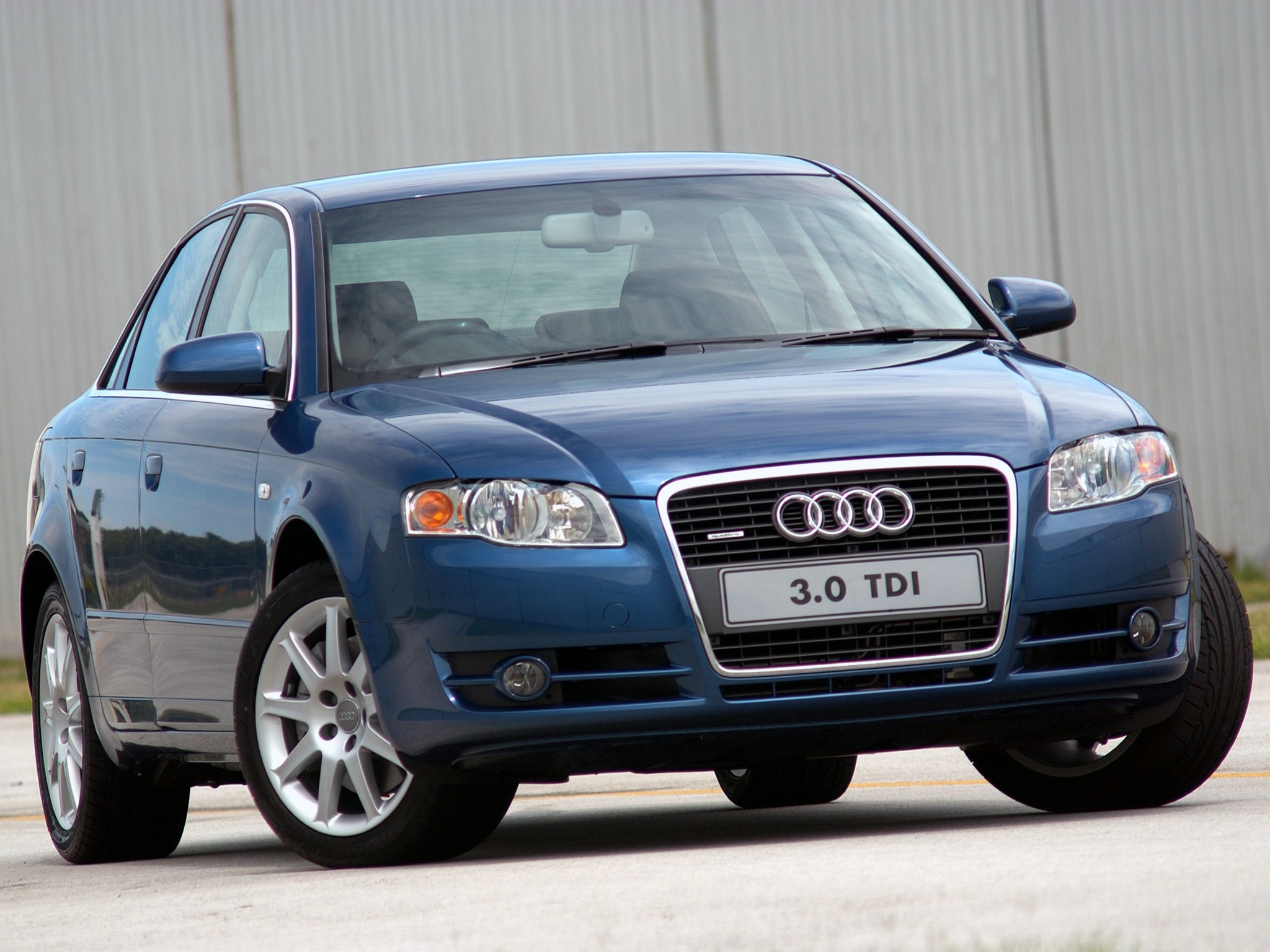 Audi A4 photo 14