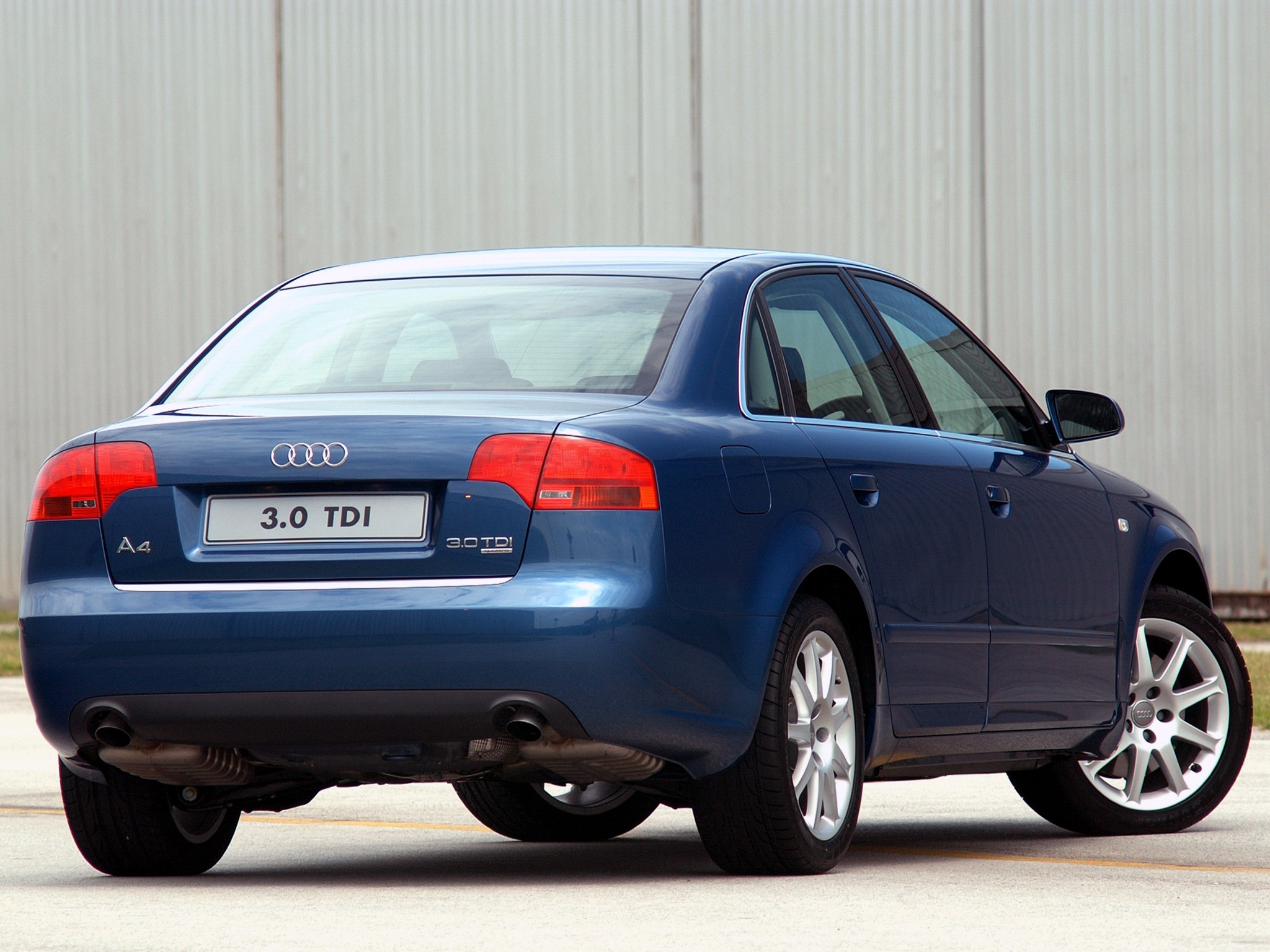Audi A4 photo 15
