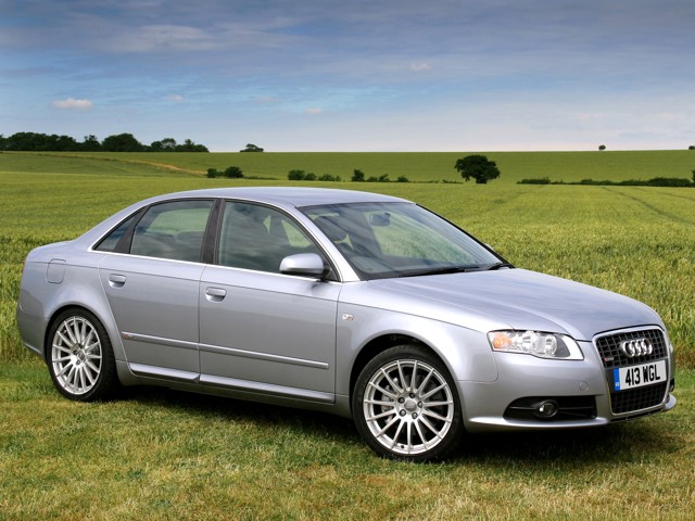 Audi A4 photo 35