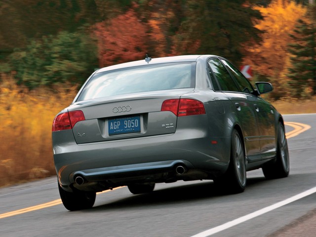 Audi A4 photo 38