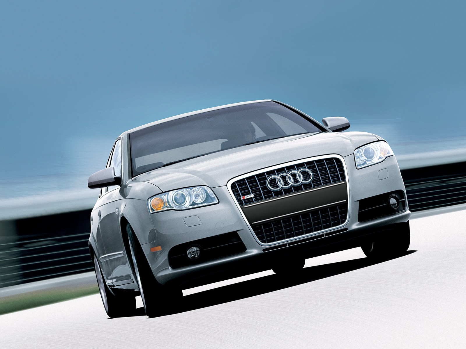 Audi A4 photo 39