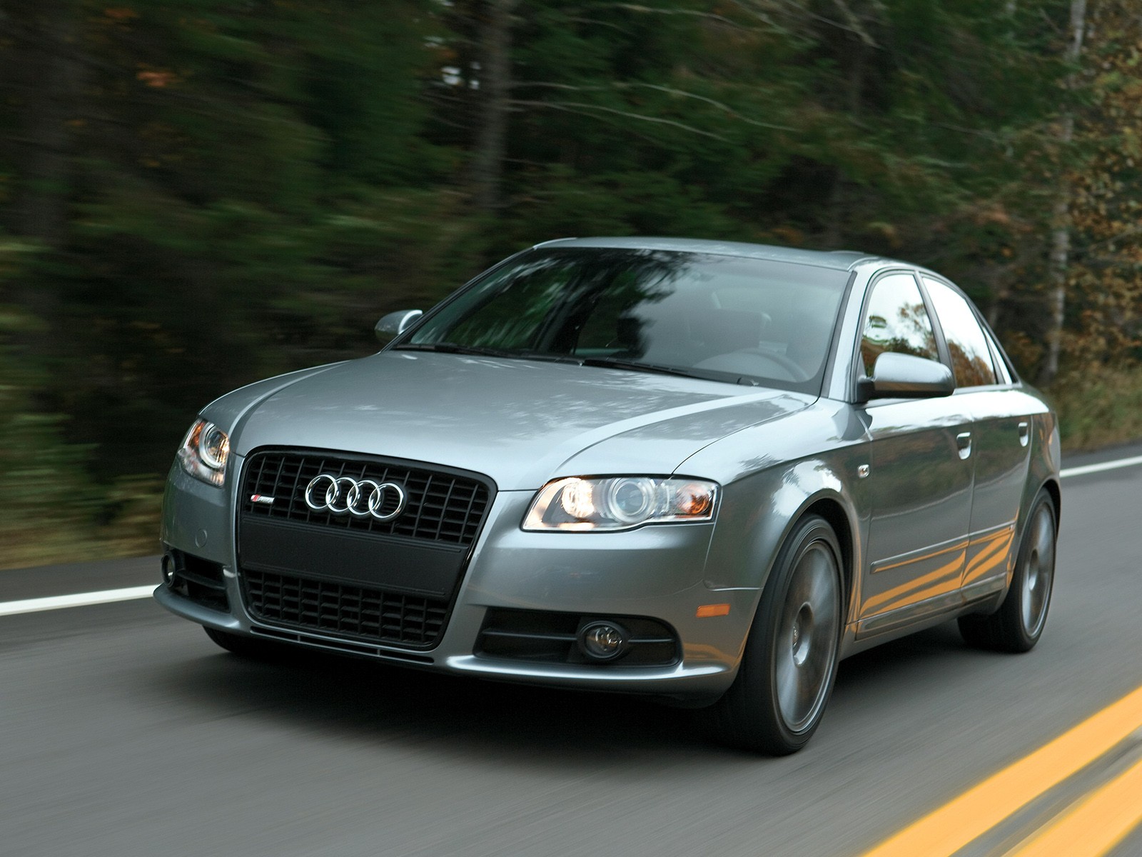 Audi A4 photo 40