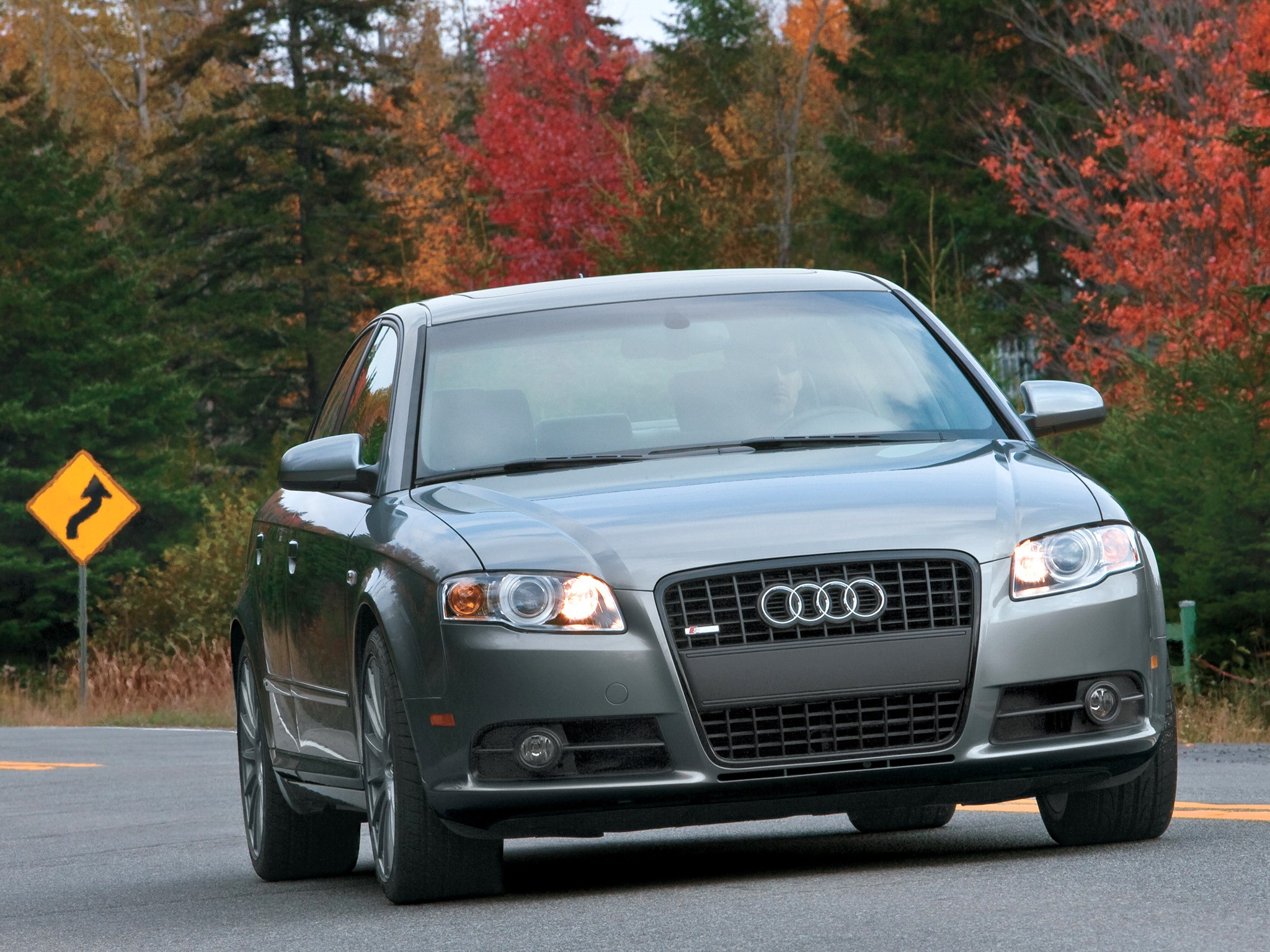 Audi A4 photo 42