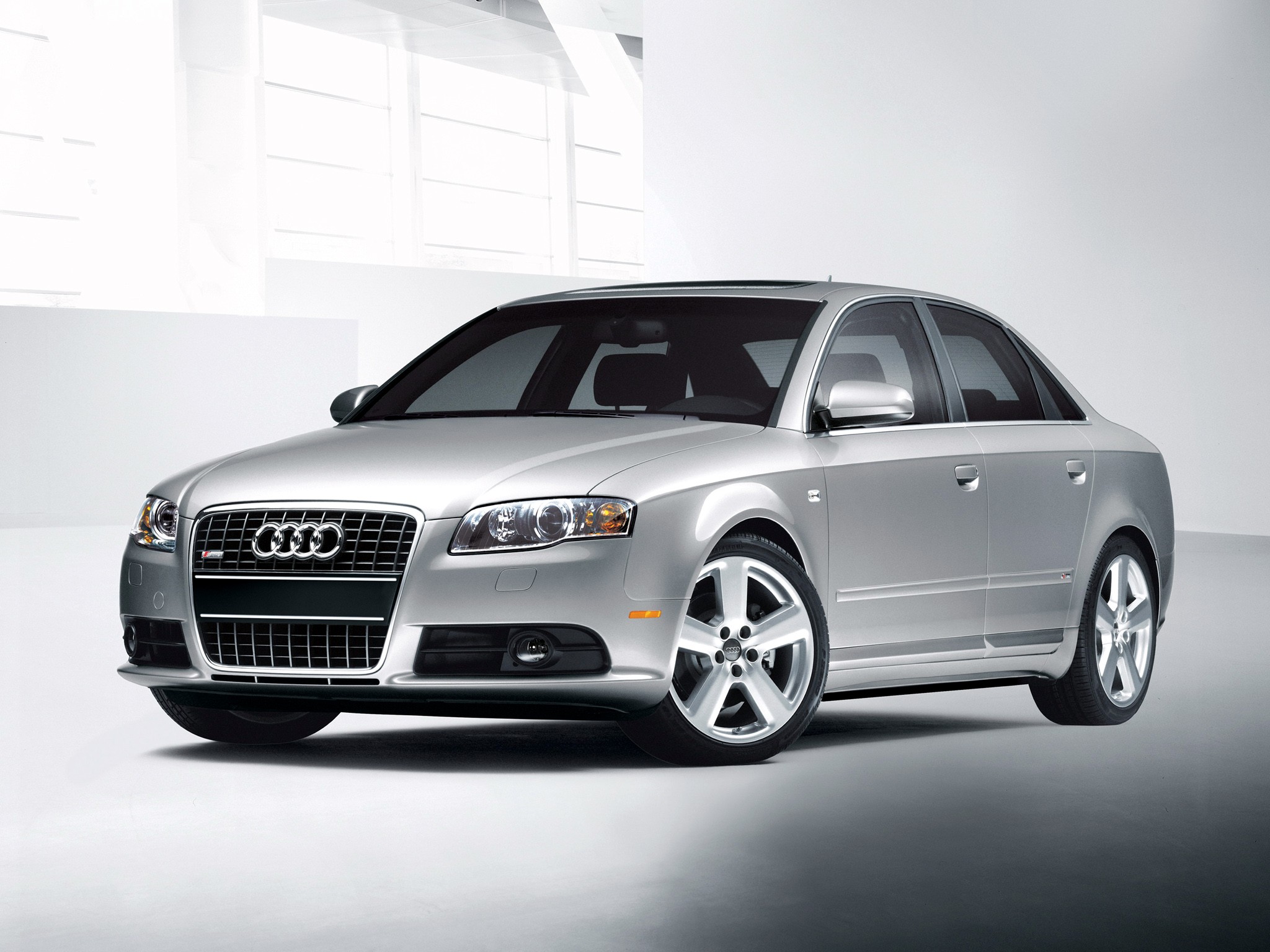 Audi A4 photo 43