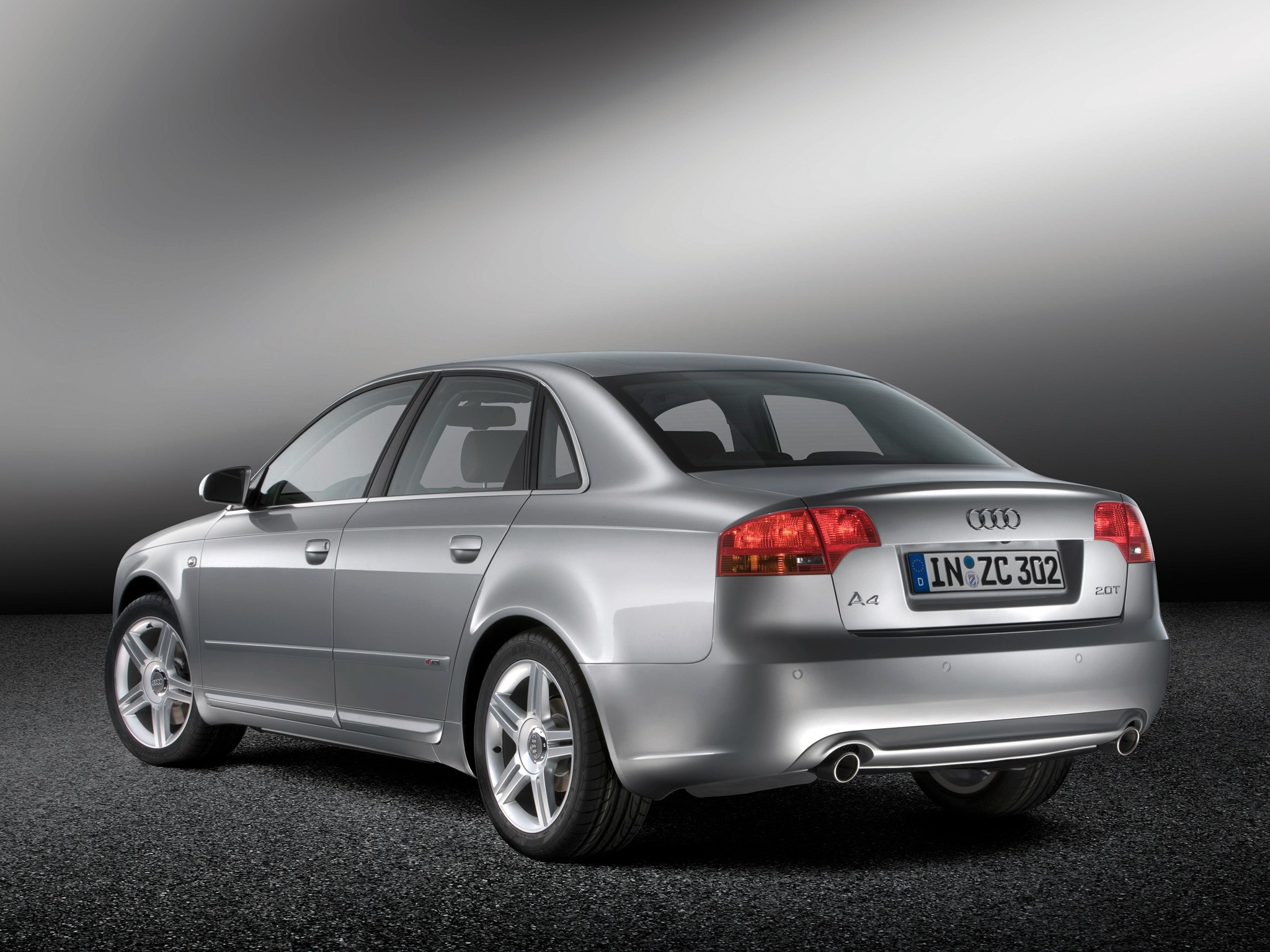 Audi A4 photo 44