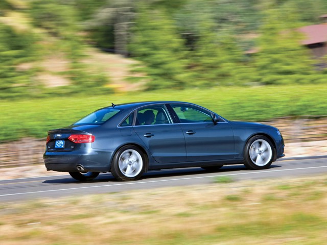 Audi A4 photo 33