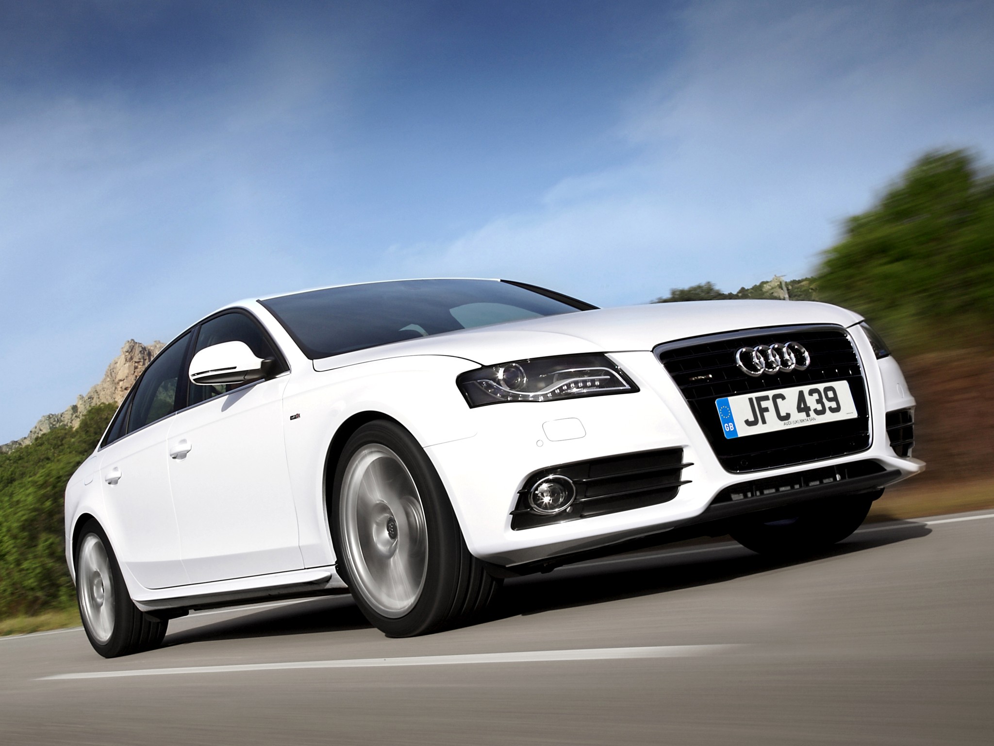 Audi A4 photo 39