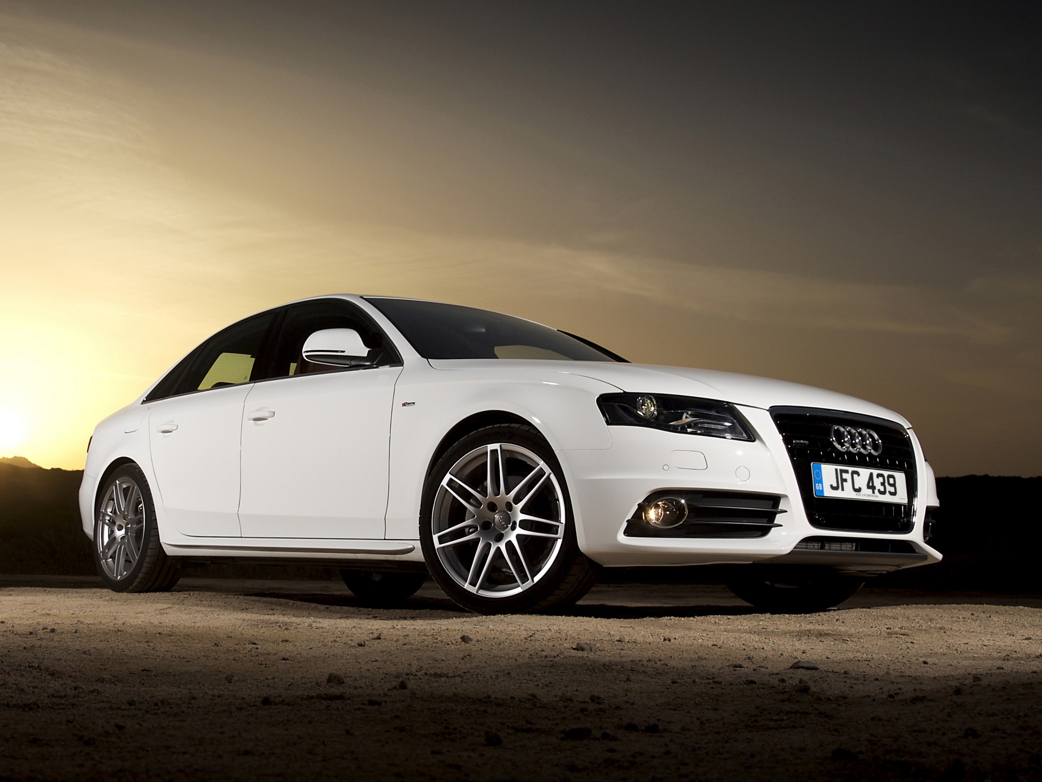 Audi A4 photo 42