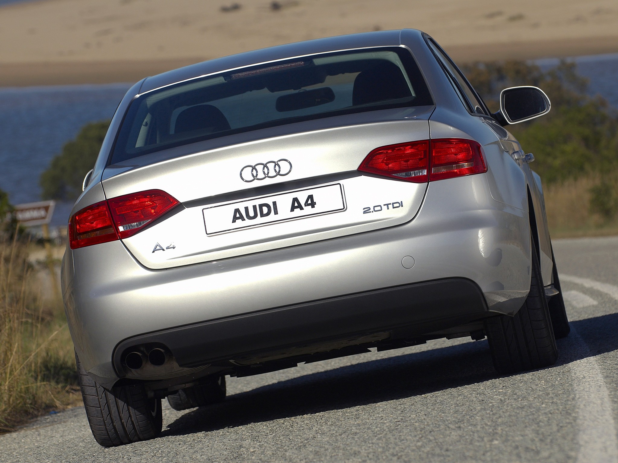 Audi A4 photo 52