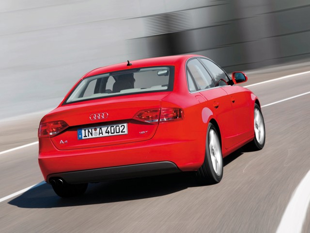 Audi A4 photo 76