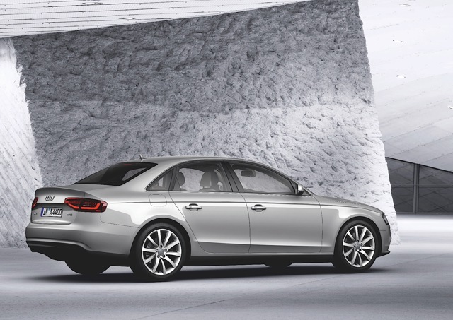 Audi A4 photo 14