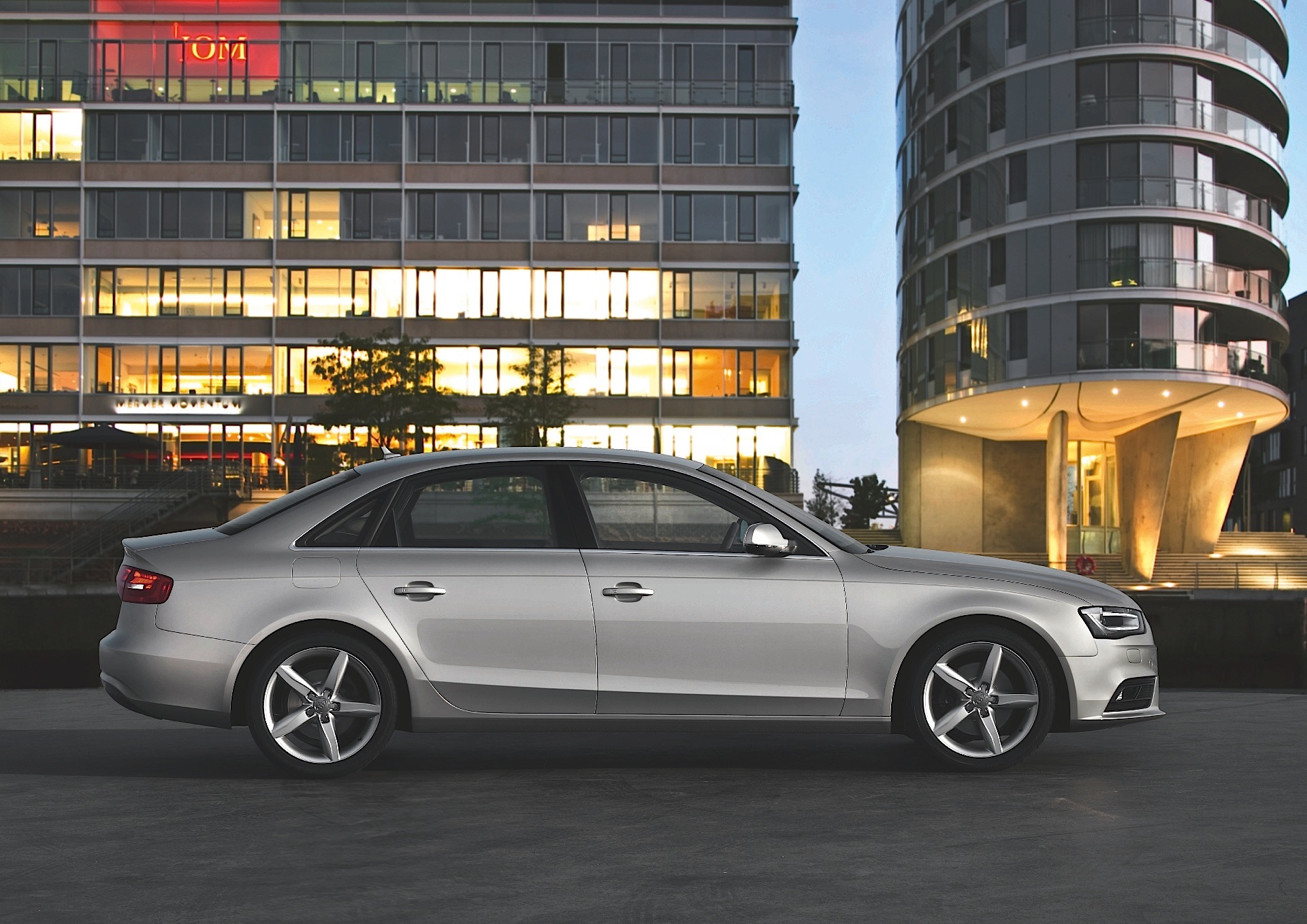 Audi A4 photo 19