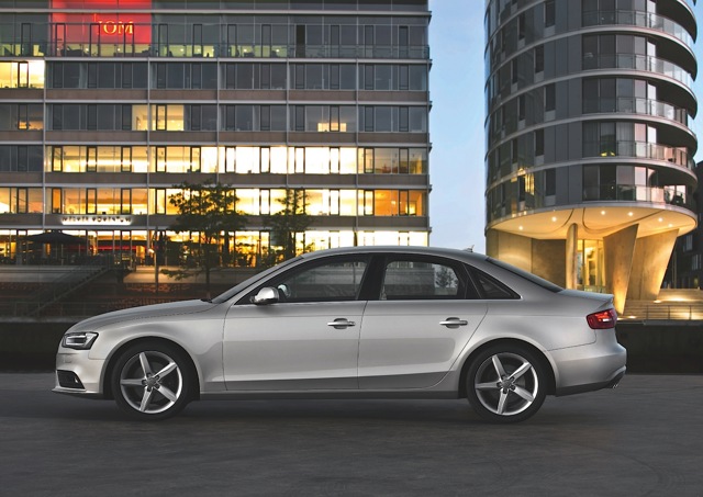 Audi A4 photo 22