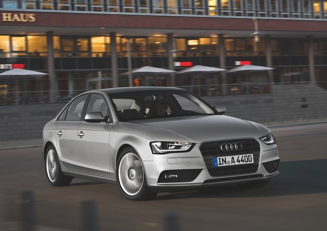 Audi A4 photo 26